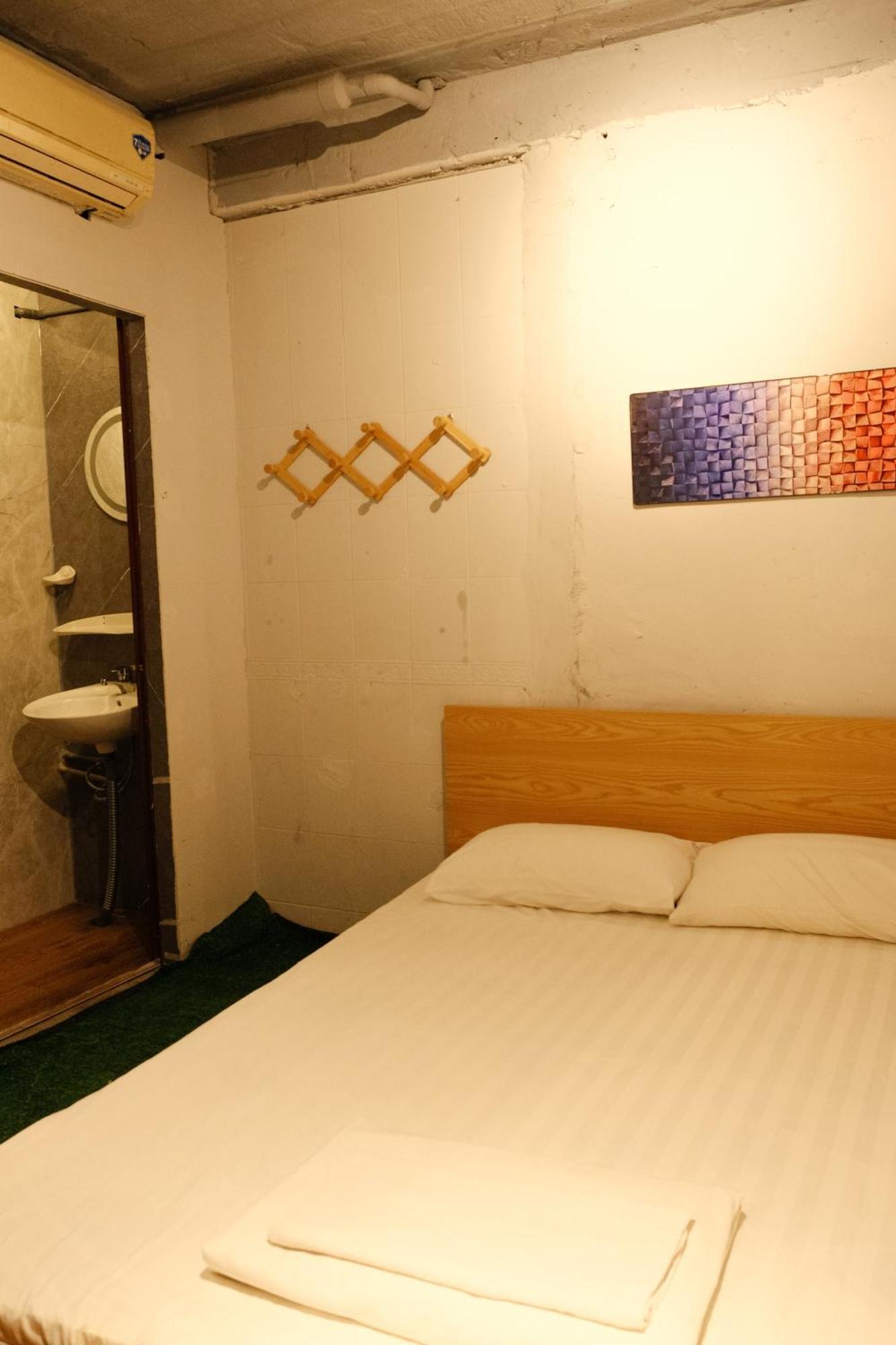 Ubuntu Hostel - Book Tour Here , Stay Here Free Hanoi Exterior photo