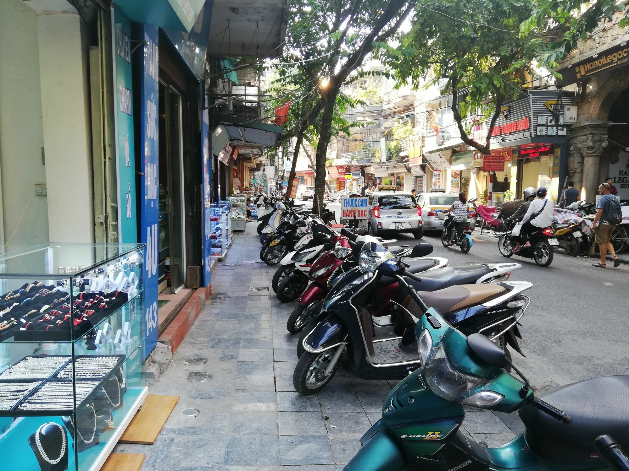 Ubuntu Hostel - Book Tour Here , Stay Here Free Hanoi Exterior photo